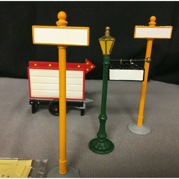 Dept 56 Village Accessories "Personalize Your Village" ©1999 set of 5 - Picture 3 of 7